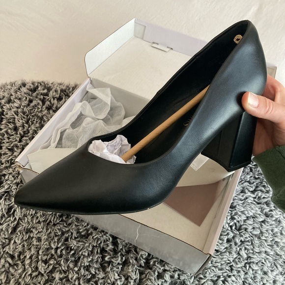 Black Chunky Heels - Picture 4 of 8